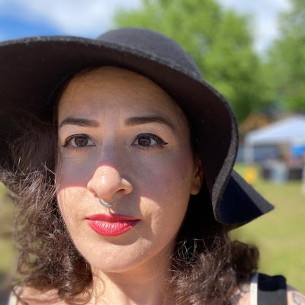 Meet your Posher, Emily